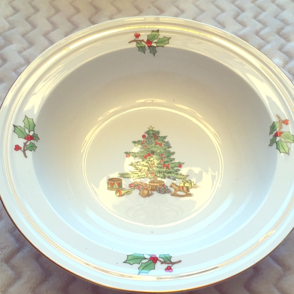 Holiday Hostess bowl